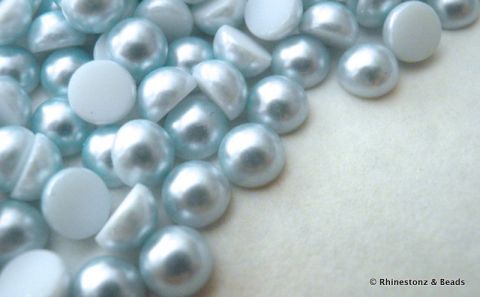 Preciosa Non-Hotfix Pearl Cabochon Light Blue 5mm